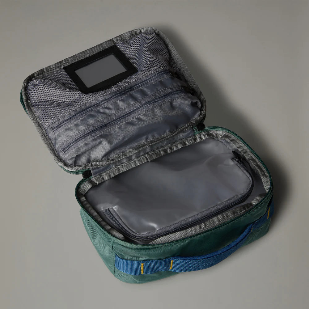 The North Face Base Camp Voyager Washbag