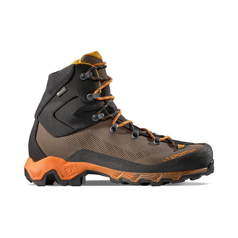 La Sportiva Men&#39;s Aequilibrium Trek GTX Hiking Boots