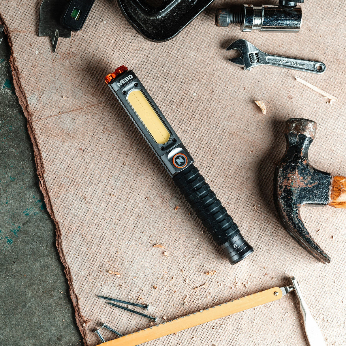Nebo Big Larry Pro + Rechargeable Work Light 600 Lumens