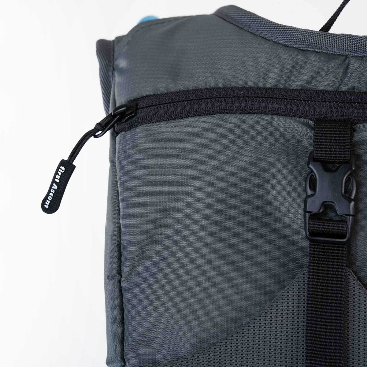 First Ascent Sprint 2L Hydration Pack