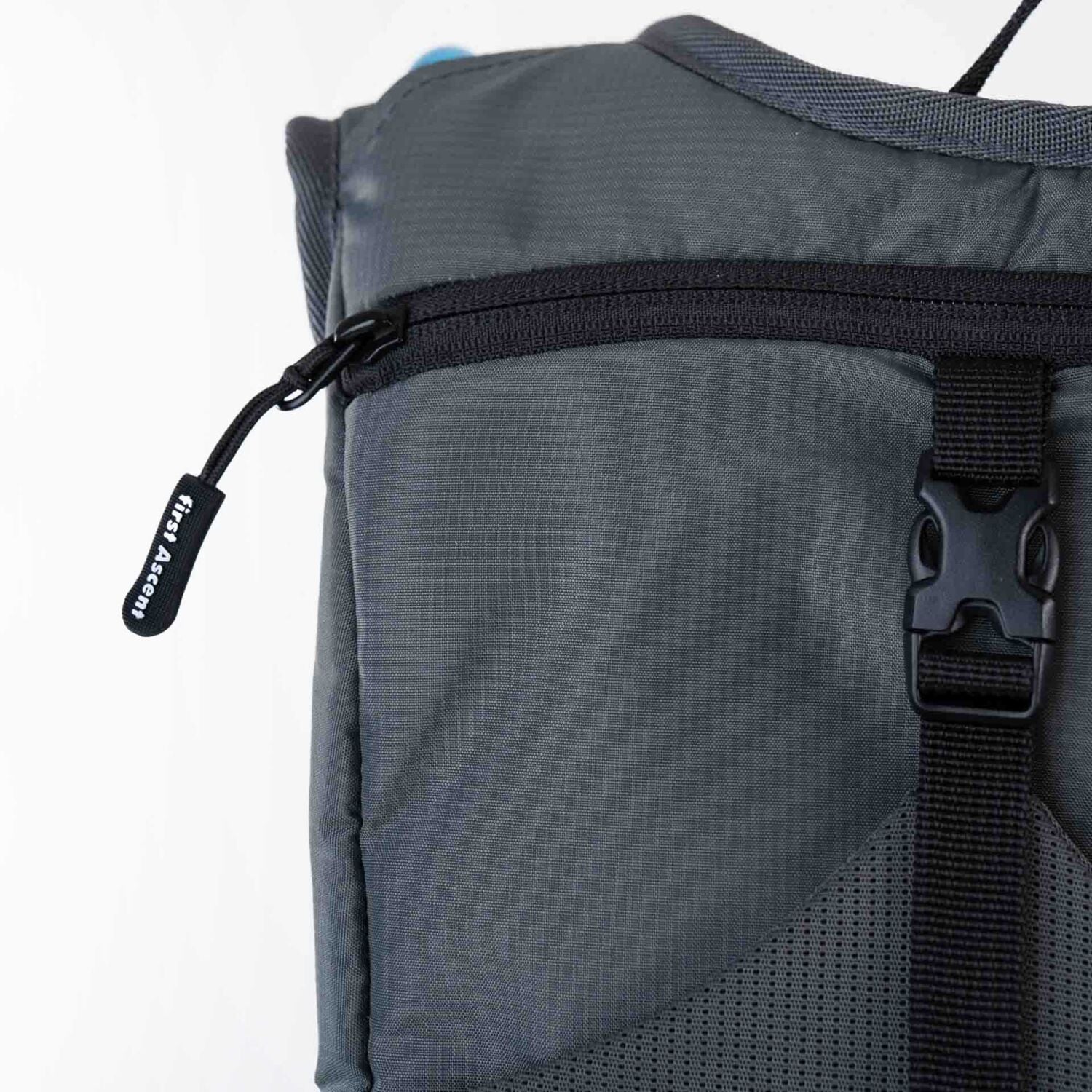 First Ascent Sprint 2L Hydration Pack